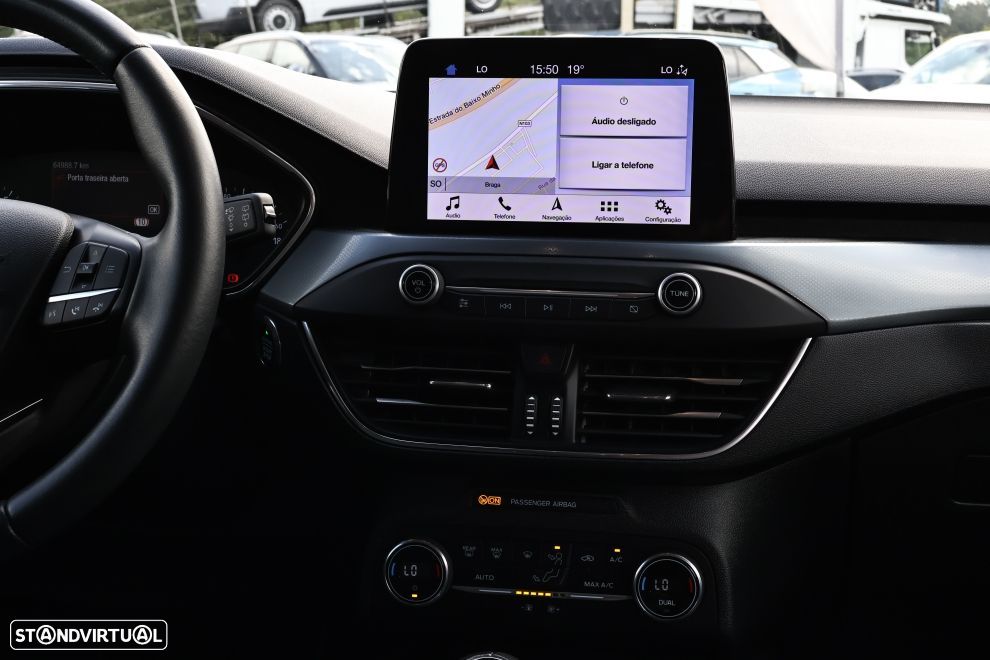 Ford Focus 1.0 EcoBoost Active - 11