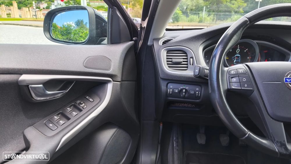 Volvo V40 Cross Country 1.6 D2 Kinetic - 20