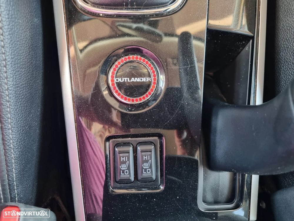 Mitsubishi Outlander 2.2 DI-D Intense - 44