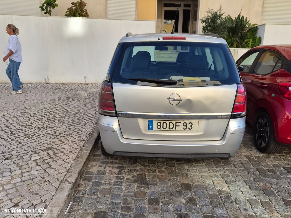Opel Zafira - 2