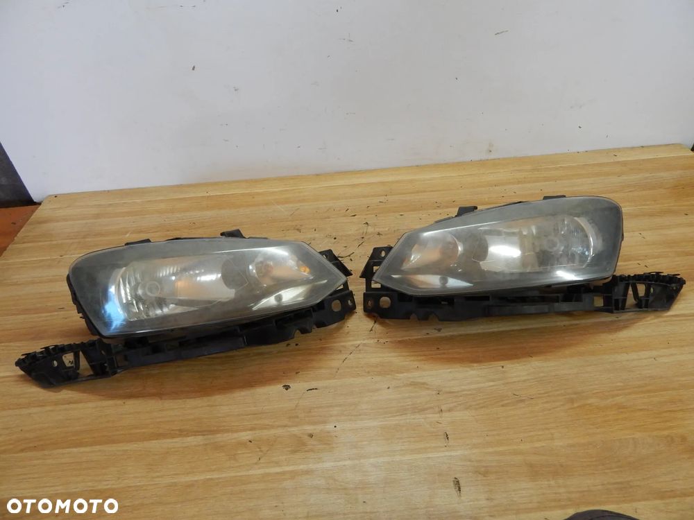 Lampa reflektor przód ślizg mocowanie VW Polo V 6R 09-17 Łuków części - 1
