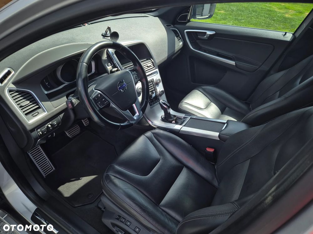 Volvo XC 60 D4 AWD Summum - 10