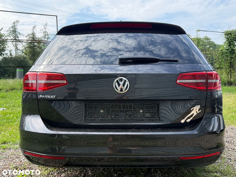 Volkswagen Passat Variant 1.6 TDI SCR DSG Comfortline - 8