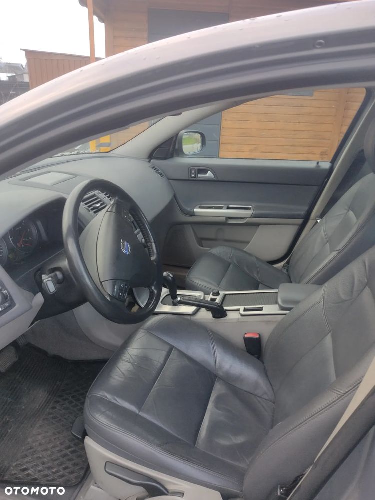 Volvo S40 2.0D DPF Powershift Summum - 6