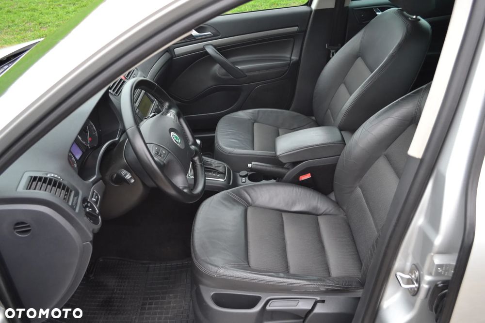 Skoda Octavia 2.0 TDI Elegance DSG - 19