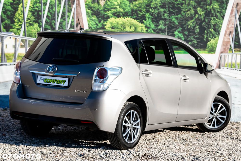 Toyota Verso 1.8 7-Sitzer Executive - 11