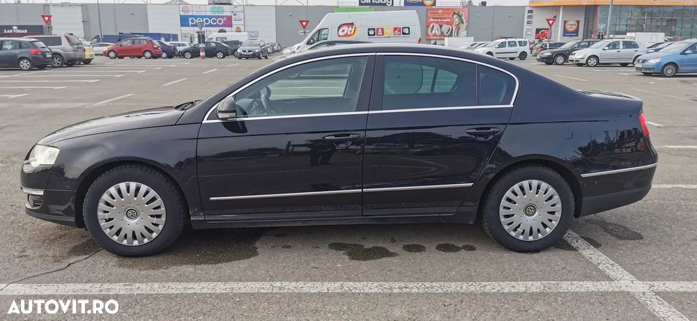 Volkswagen Passat 1.6 FSI Sportline - 13