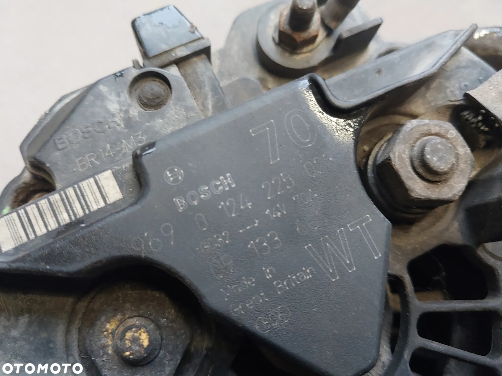 Alternator Opel 2.0 DTI Astra Zafira 70A Bosch 0 124 225 023 - 2