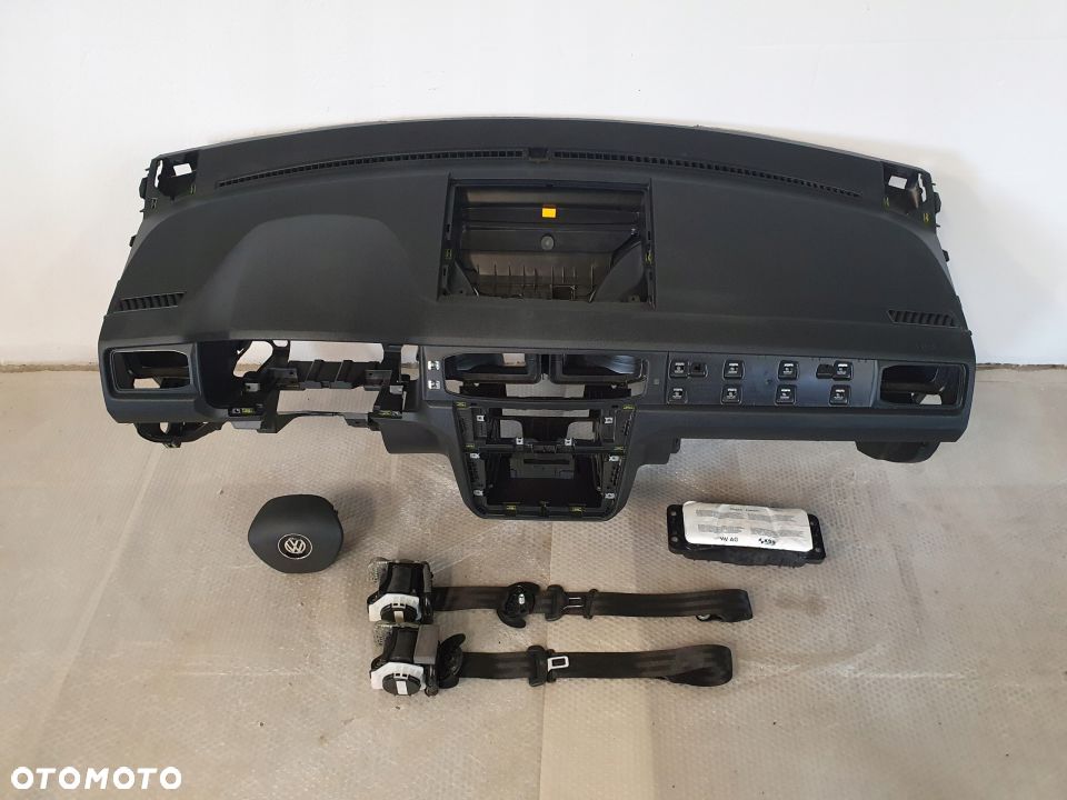 Deska konsola airbag pasy VW Caddy - 1