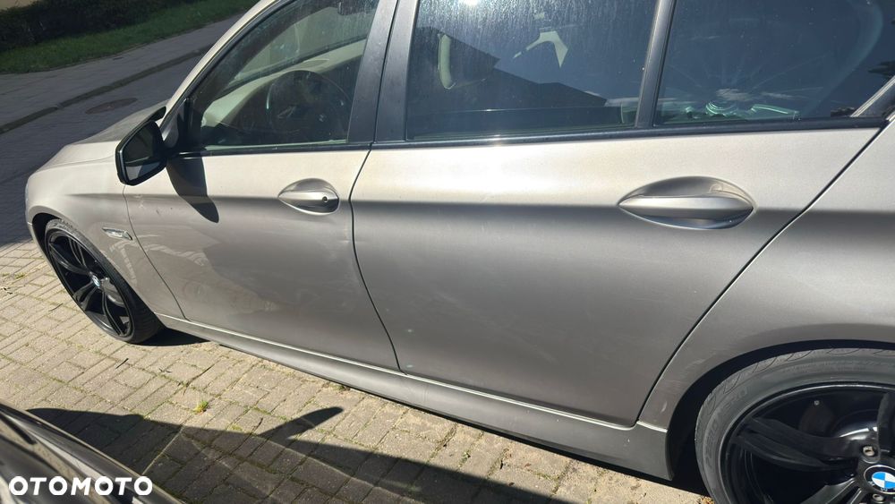 BMW Seria 5 520i - 8