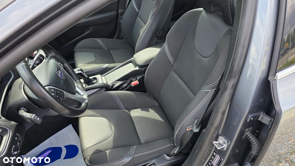 Volvo V40 D2 Kinetic - 15