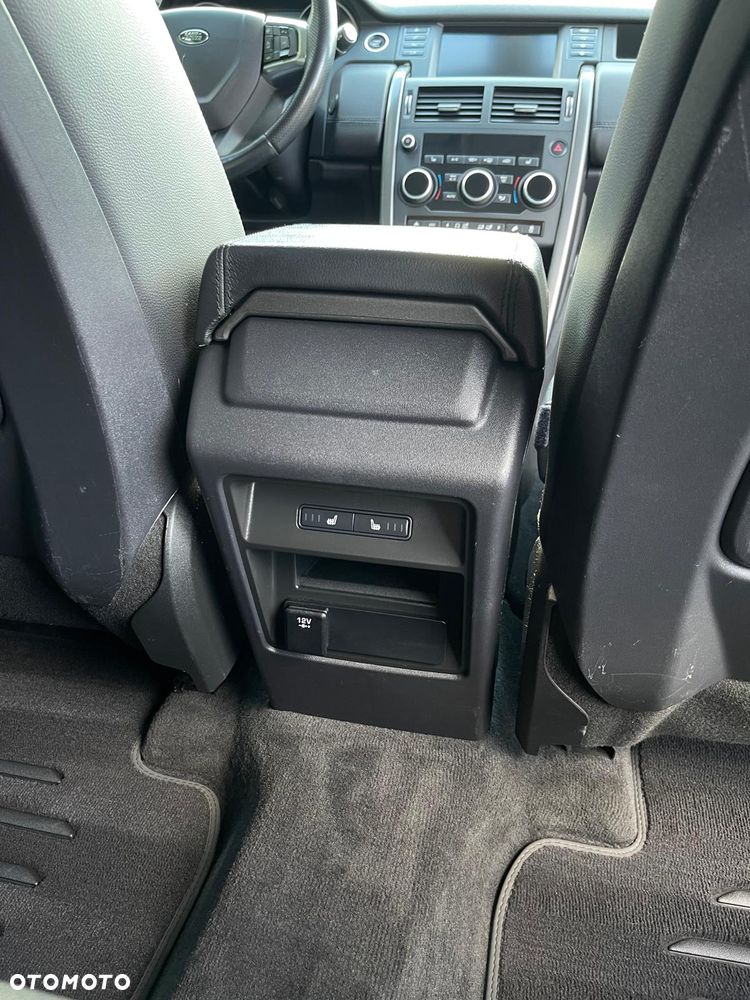 Land Rover Discovery Sport 2.0 D180 R-Dynamic HSE - 22