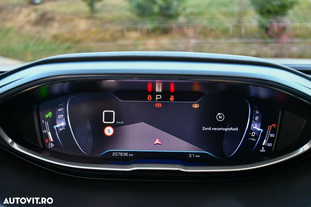 Peugeot 5008 BlueHDI 180 EAT6 GT - 23