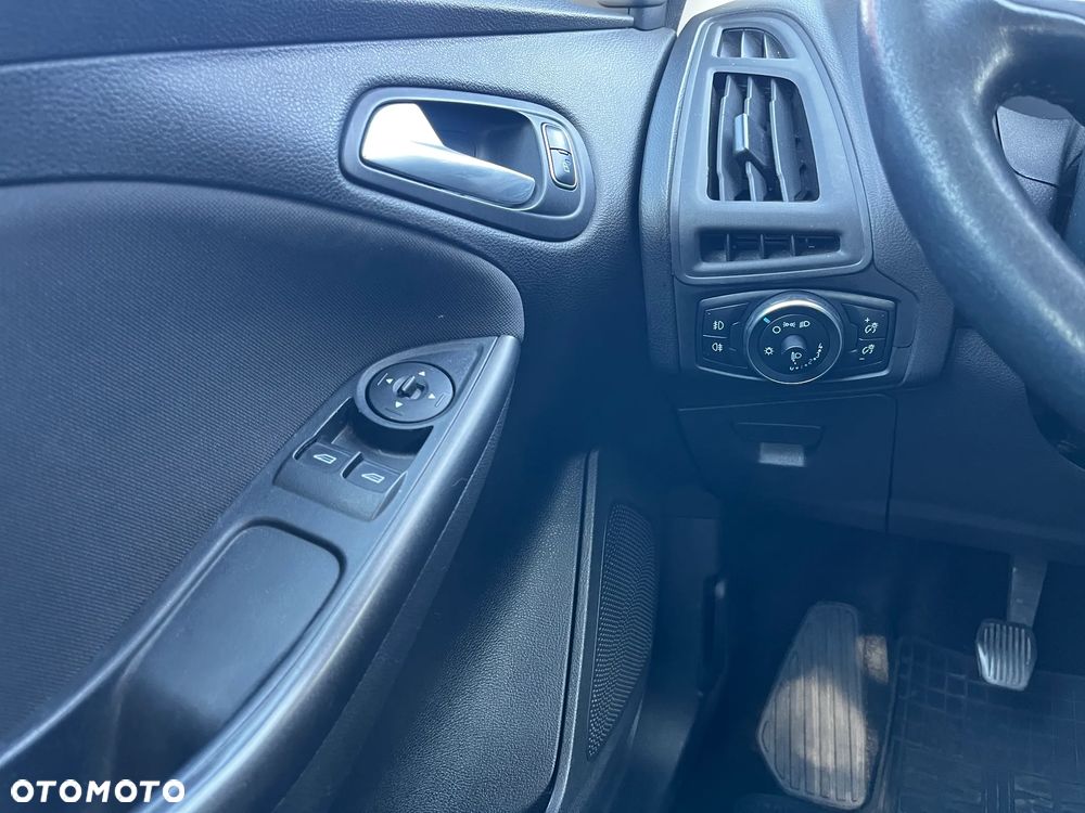 Ford Focus - 19