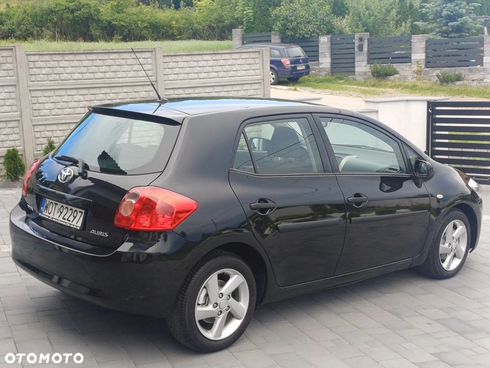 Toyota Auris 1.4 D-4D Terra - 12
