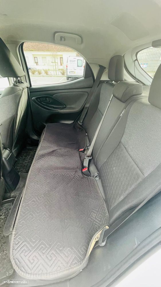 Toyota Yaris - 9