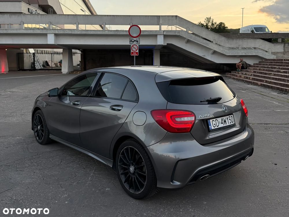 Mercedes-Benz Klasa A 250 7G-DCT AMG Line - 6