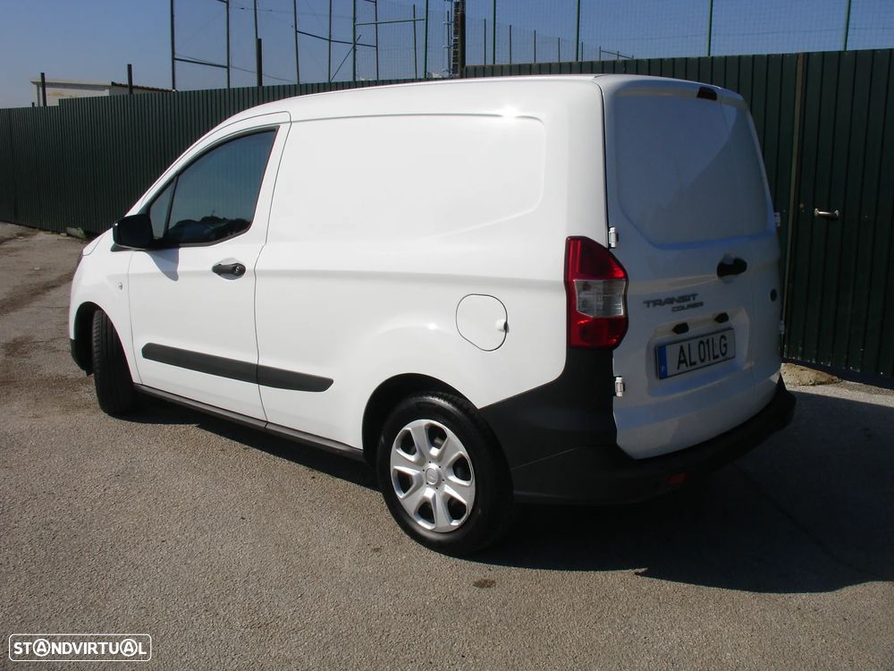 Ford transit courier - 8