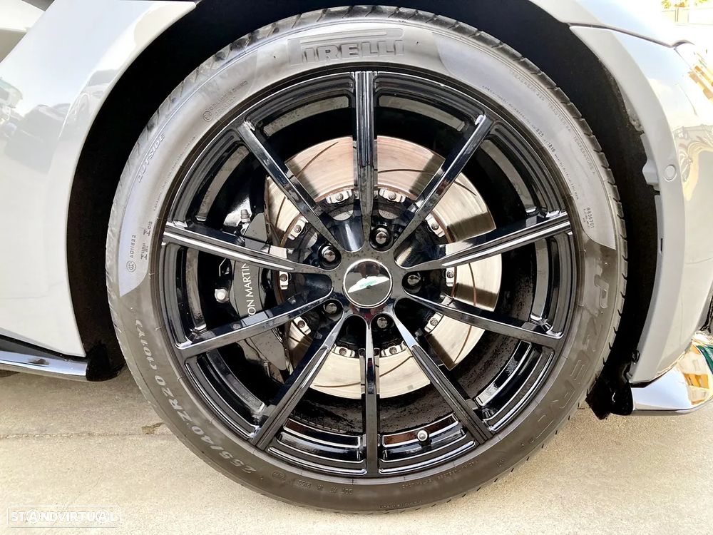 Aston Martin Vantage Coupe Standard - 31