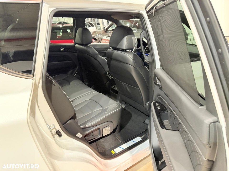 KG Mobility Rexton - 11