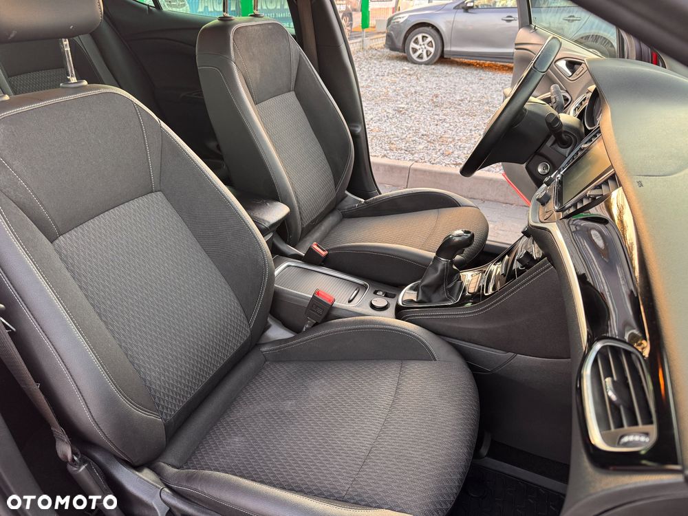 Opel Astra 1.4 Turbo Innovation - 24