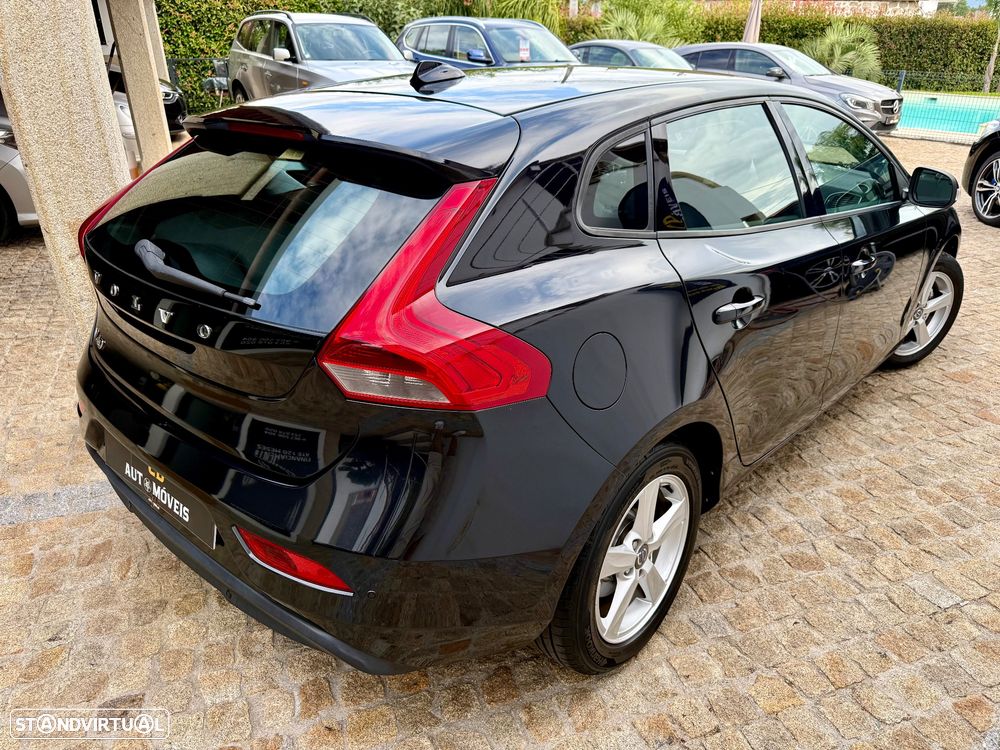 Volvo V40 D2 Kinetic - 16