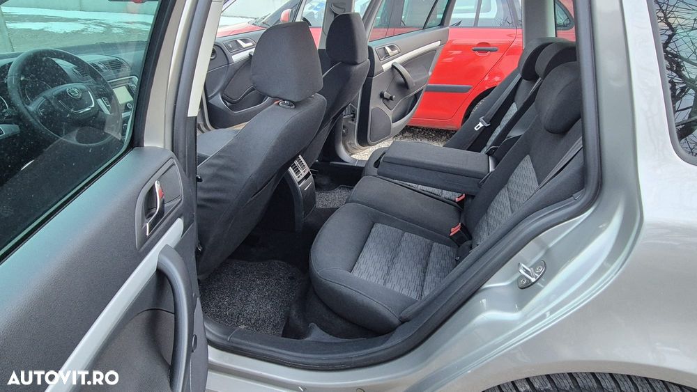 Skoda Octavia 1.2 TSI ACTIVE - 8