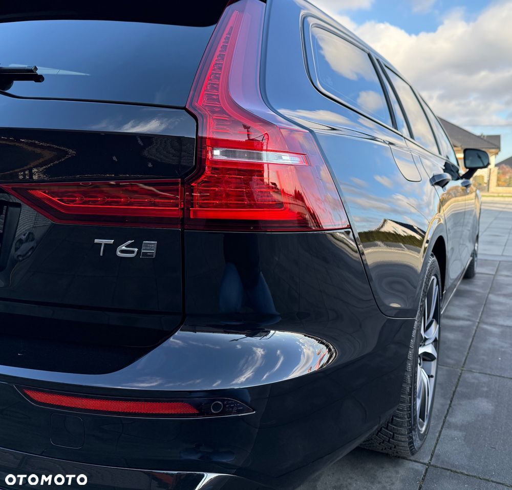 Volvo V60 T6 AWD Plug-In Hybrid Plus Dark - 5