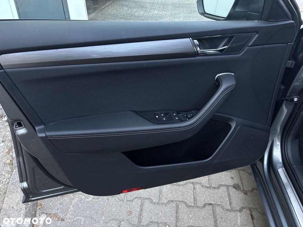 Skoda Superb 2.0 TSI Style DSG - 11