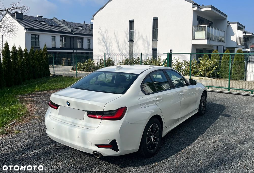 BMW Seria 3 318i - 7