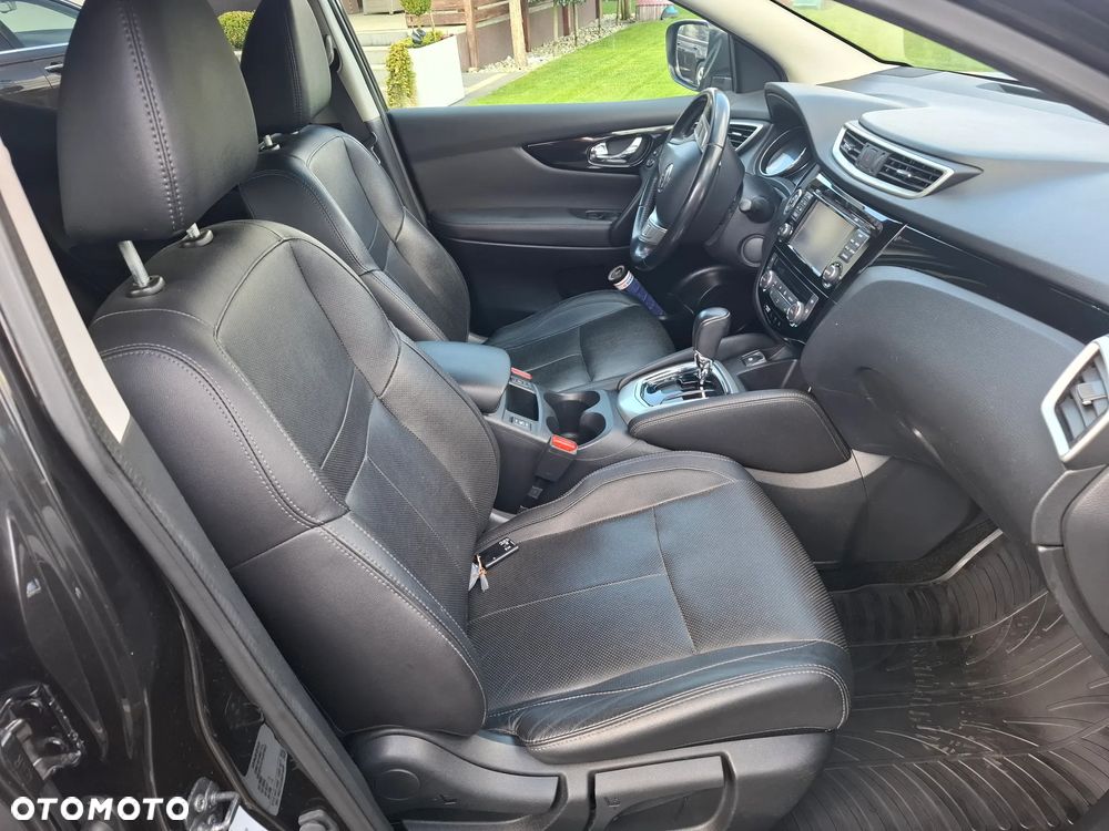Nissan Qashqai 1.6 dCi Xtronic TEKNA+ - 24