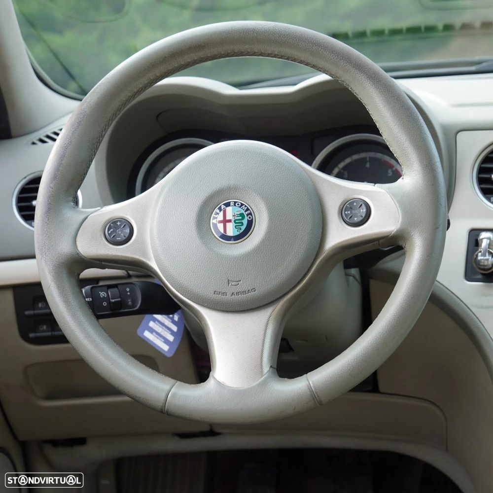 Alfa Romeo 159 Sportwagon 1.9 JTDm 16V Sportiva+ - 6