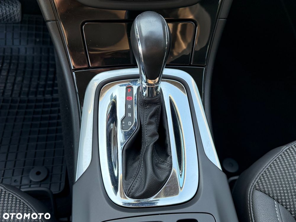 Opel Insignia 2.0 Turbo Automatik - 16