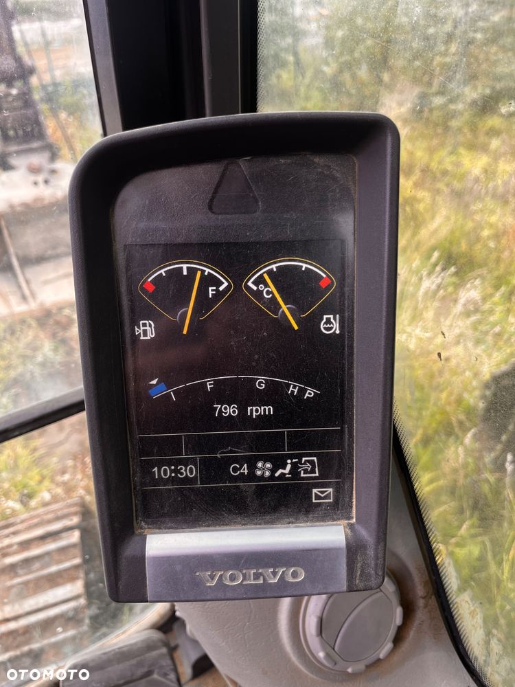 Volvo EC220 DL - 20
