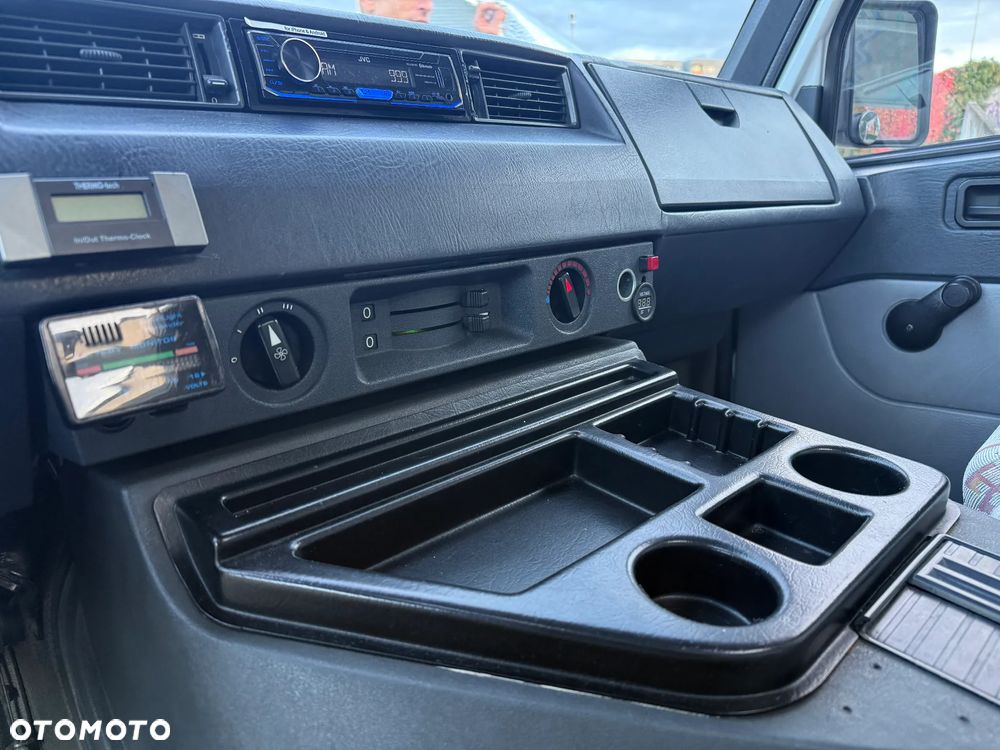 Mercedes-Benz MB100 LaStrada - 14