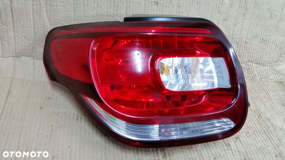 lampa lewy tyl lewa tylna citroen ds3