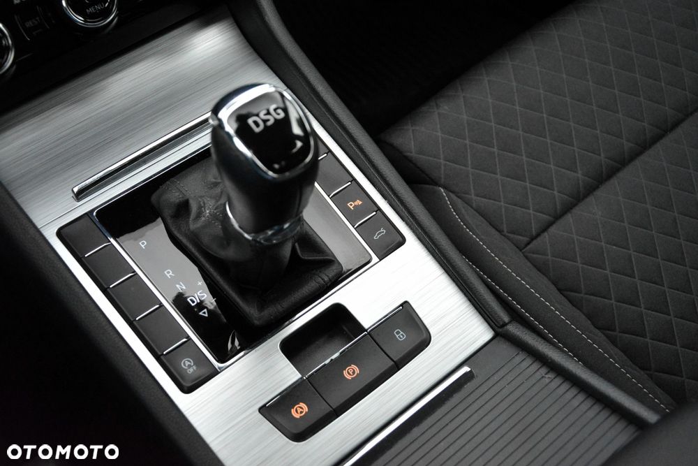 Skoda Superb 2.0 TDI Ambition DSG7 - 33