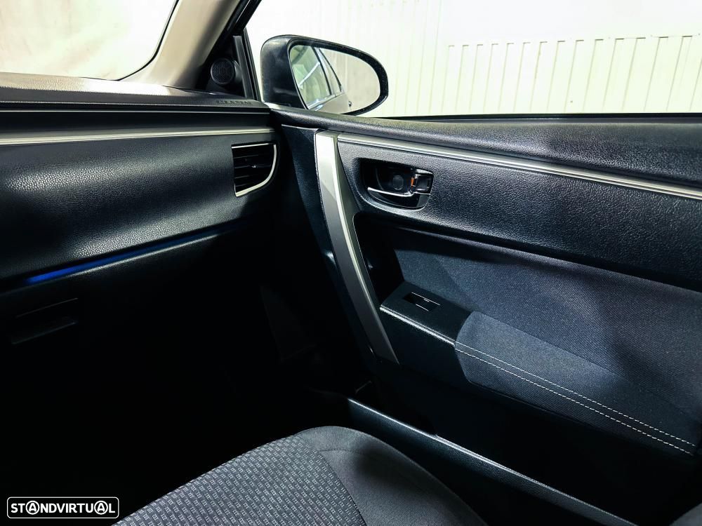 Toyota Corolla - 23