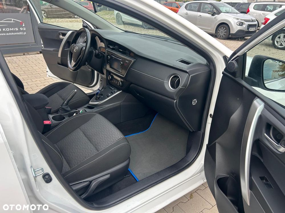 Toyota Auris - 24