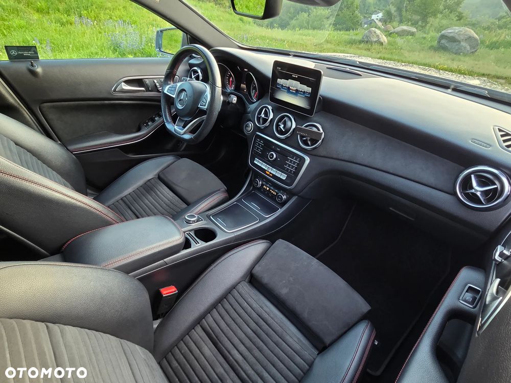 Mercedes-Benz GLA 200 7G-DCT AMG Line - 9