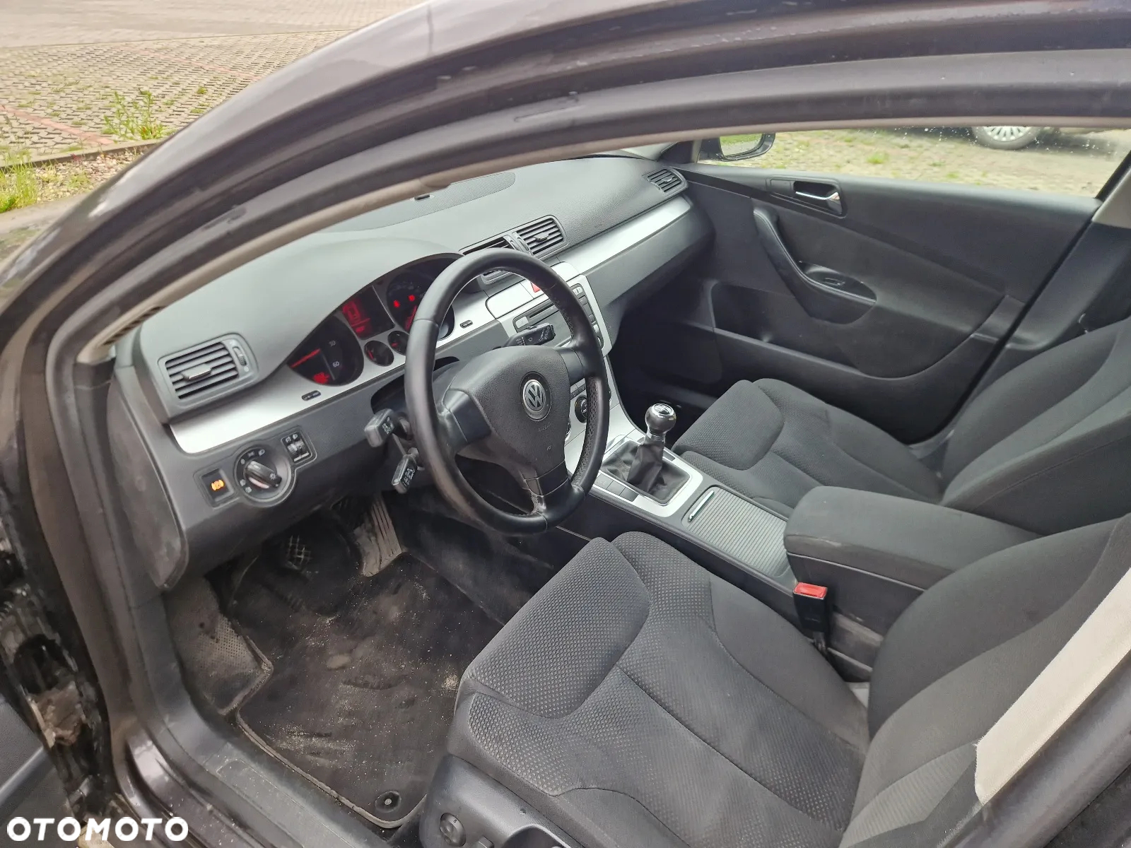 Volkswagen Passat 2.0 TDI Comfortline - 14