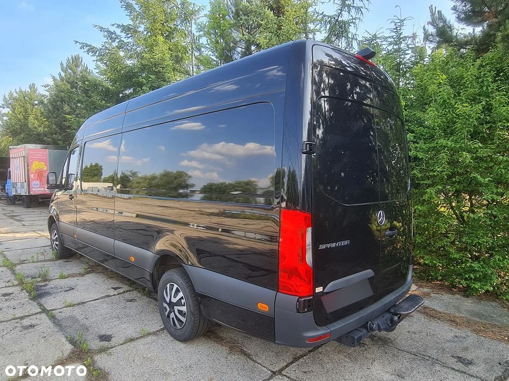 Mercedes-Benz Sprinter - 4