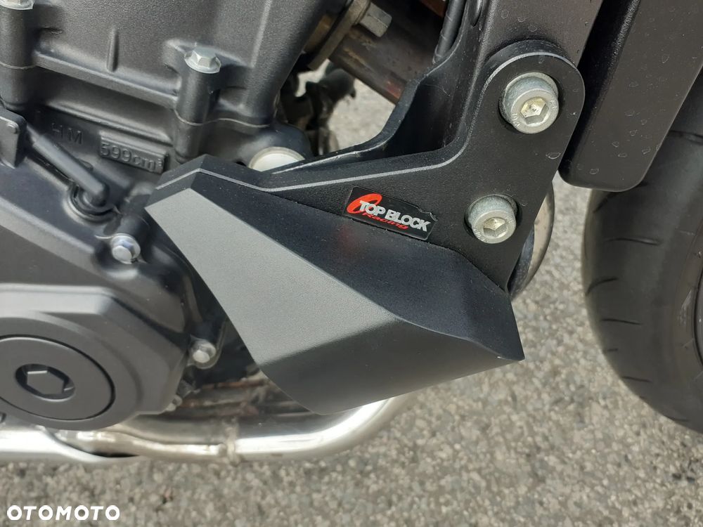 Honda Hornet - 4