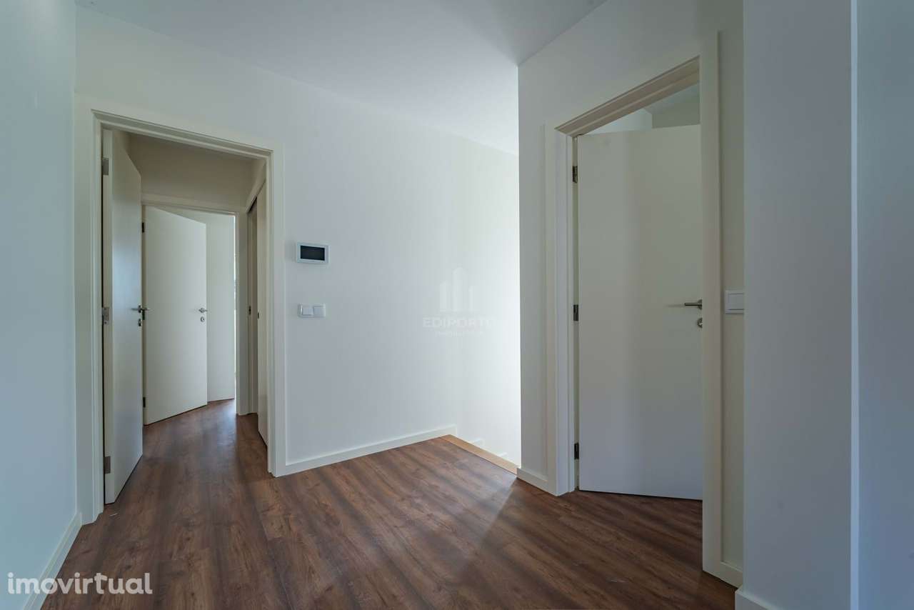 Andar de  Moradia T3  em Campanhã com 2 terraços privativos + BOX  fec - Grande imagem: 5/29