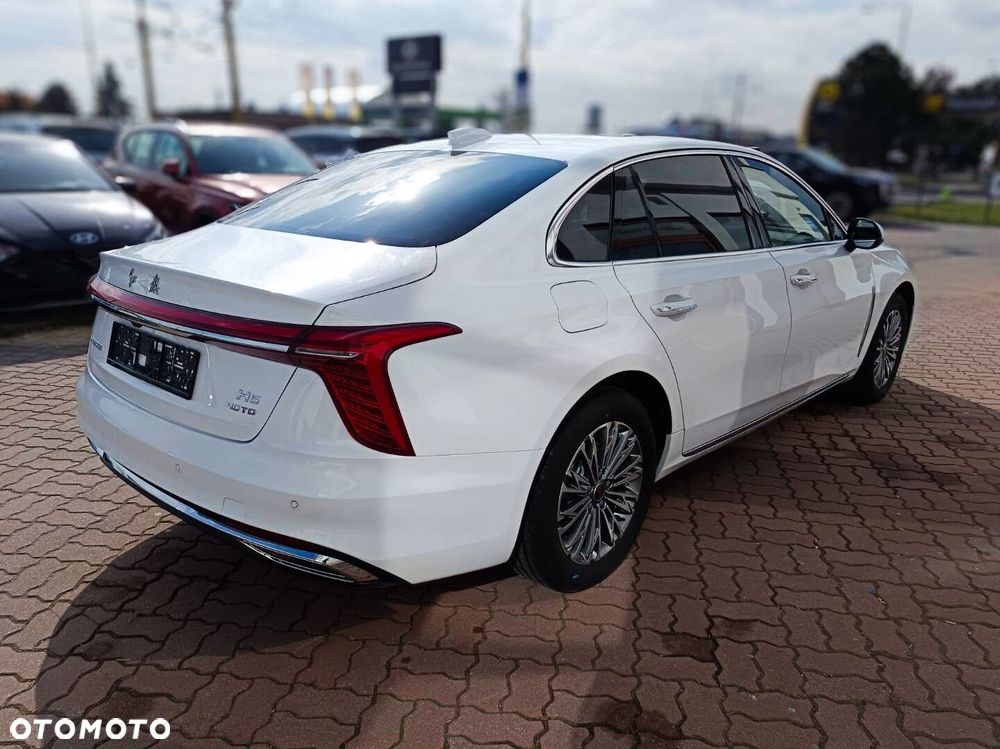 Hongqi H5 - 4