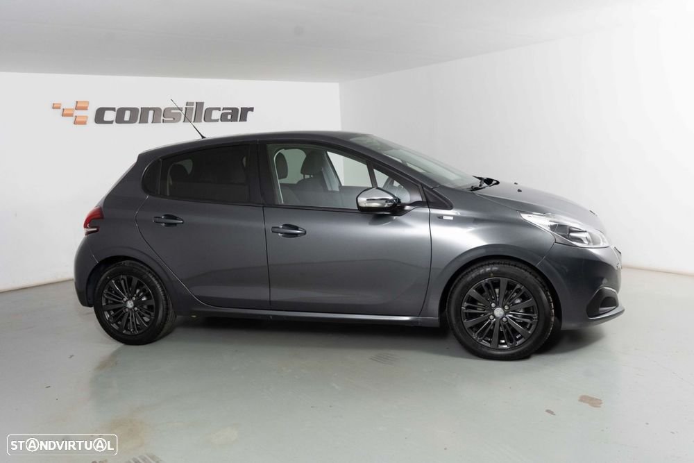 Peugeot 208 1.2 PureTech Style - 7
