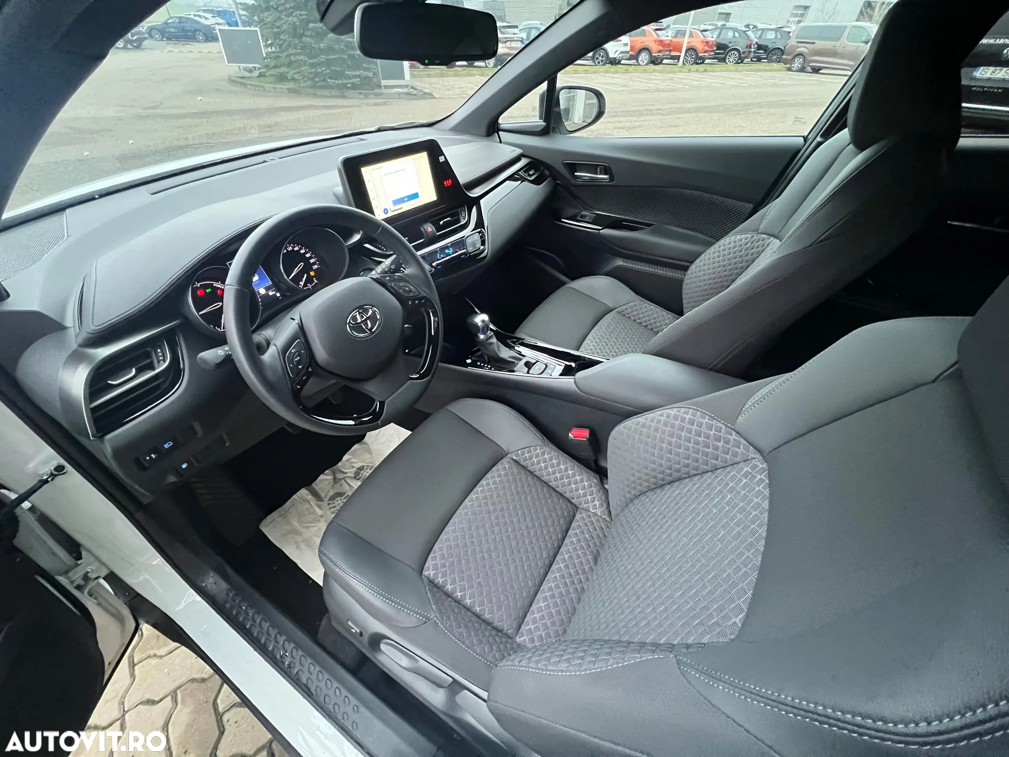 Toyota C-HR 2.0 HSD 184 CP 4x2 CVT Style - 10