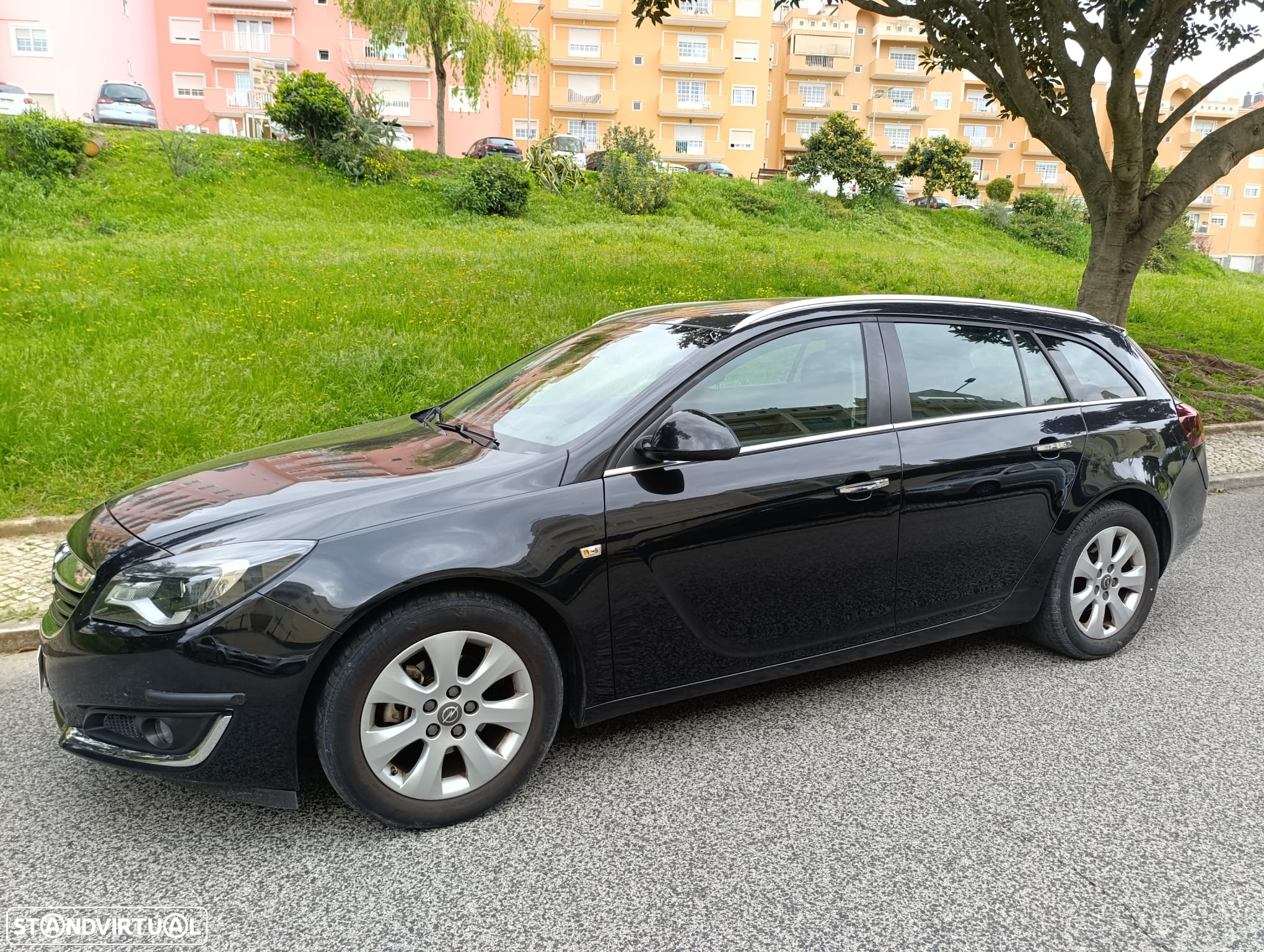 Opel Insignia Sports Tourer 1.6 CDTi Executive S/S - 2