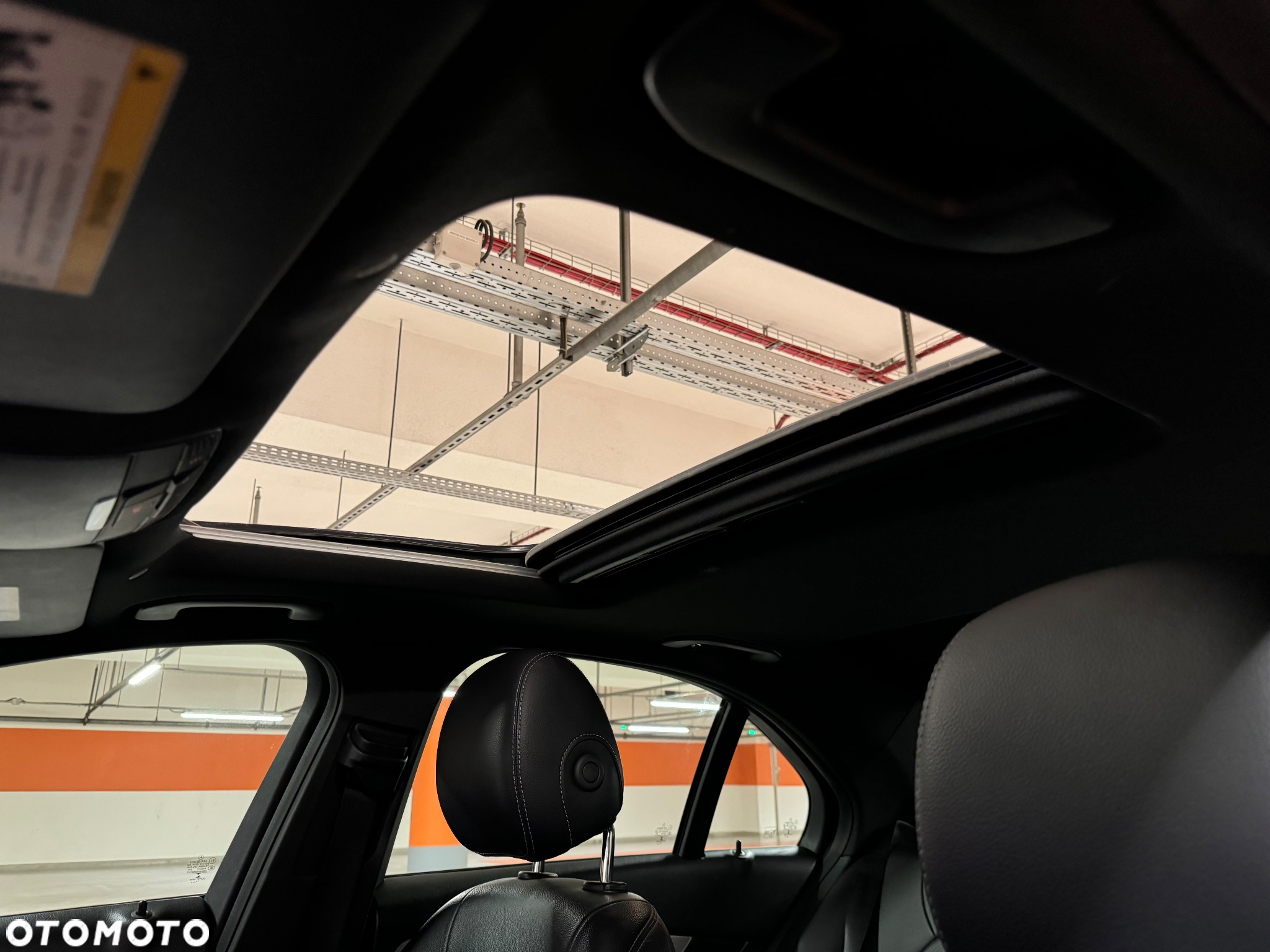 Mercedes-Benz Klasa C 300 9G-TRONIC - 18