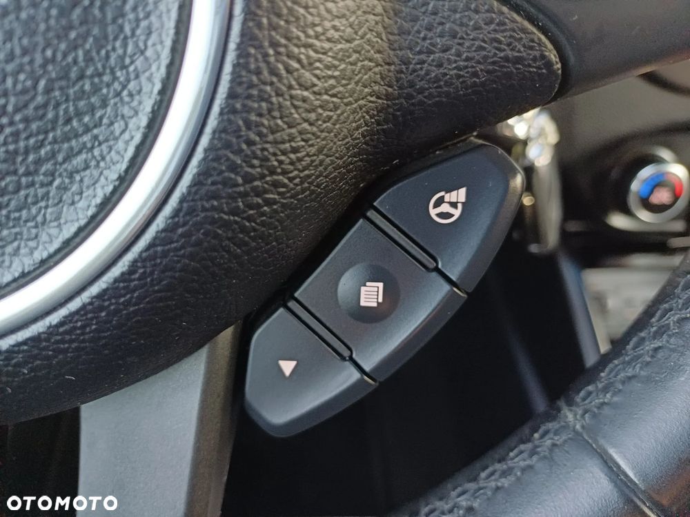 Kia Carens 1.7 CRDi 115 Fifa World Cup Edition - 19